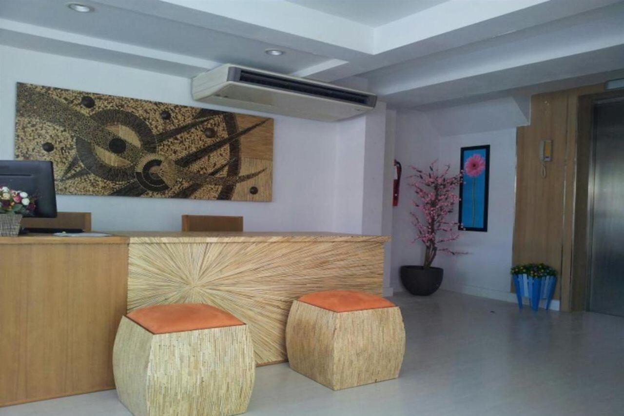 Hotel Nantra HHQ Extérieur photo