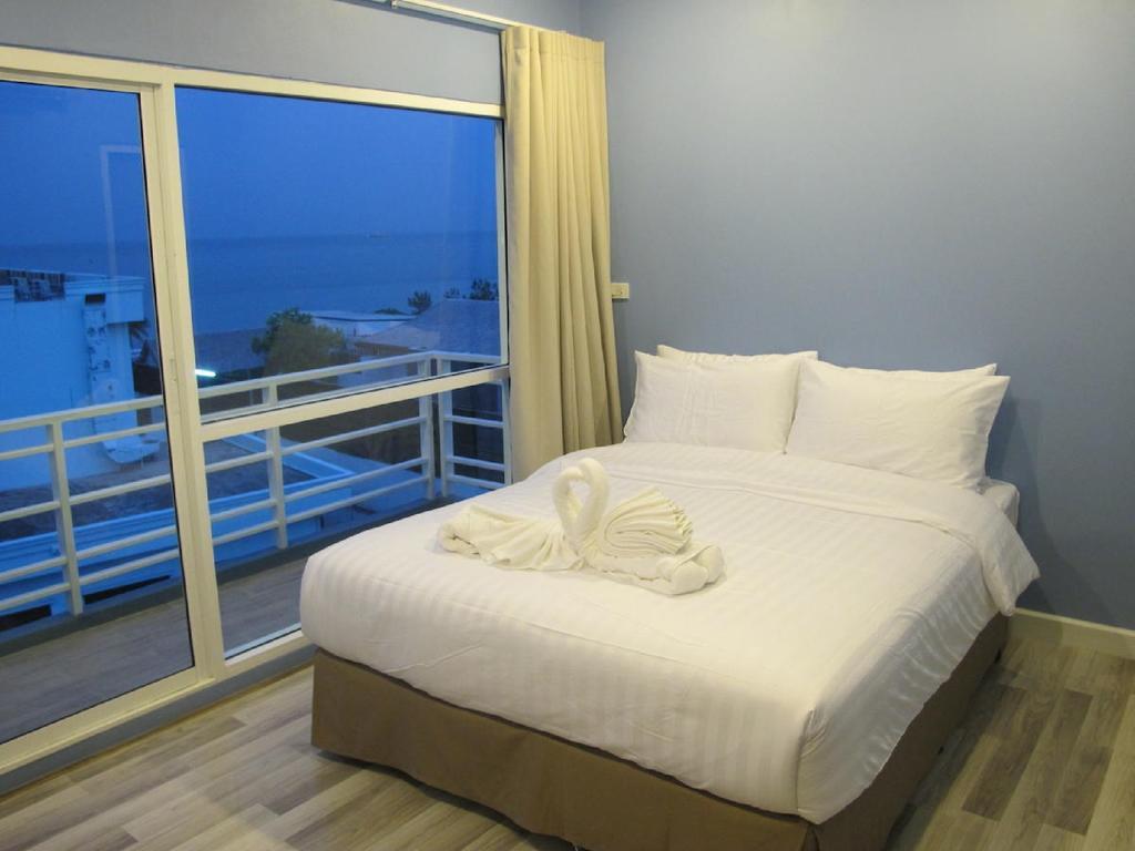 Hotel Nantra HHQ Extérieur photo