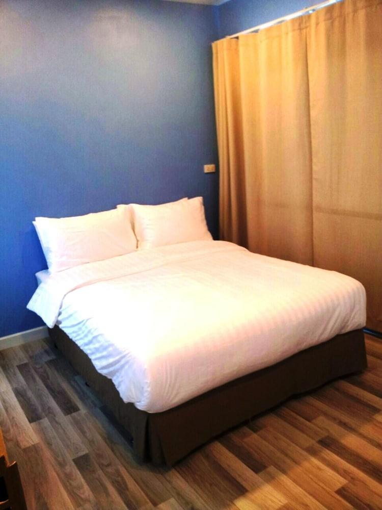 Hotel Nantra HHQ Extérieur photo