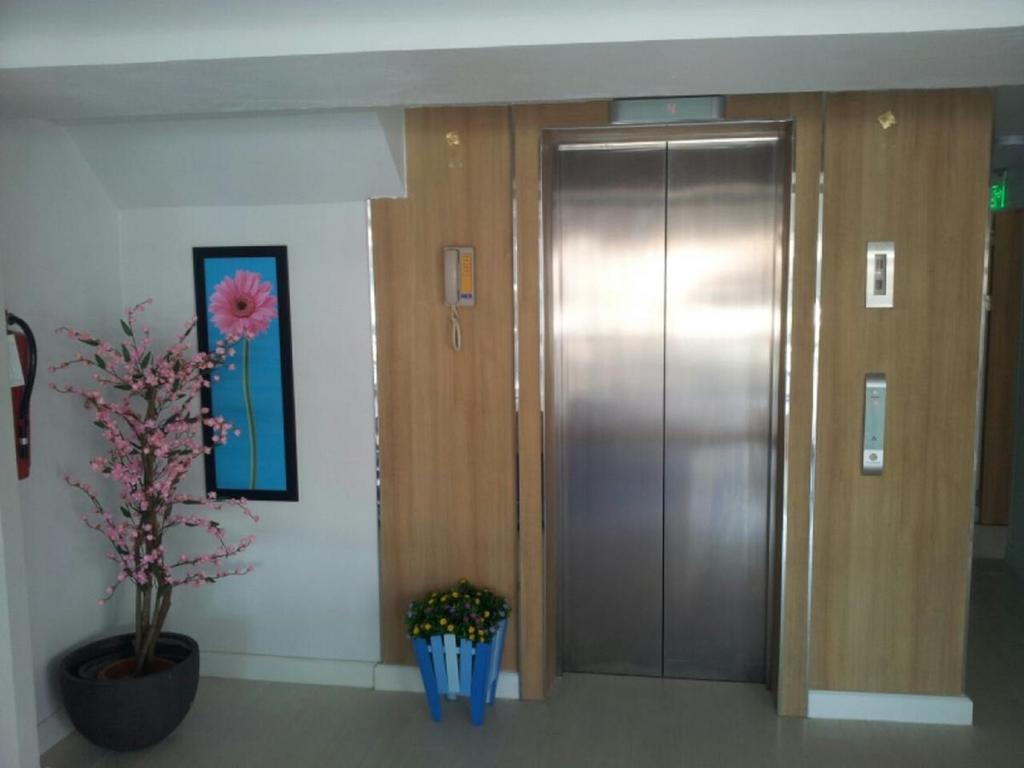 Hotel Nantra HHQ Extérieur photo