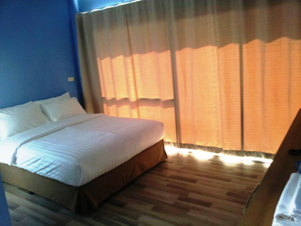 Hotel Nantra HHQ Extérieur photo