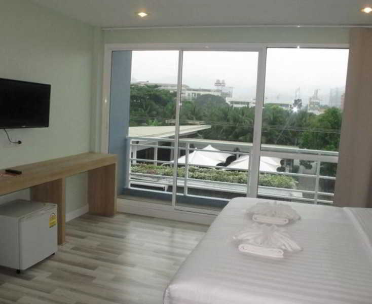 Hotel Nantra HHQ Extérieur photo